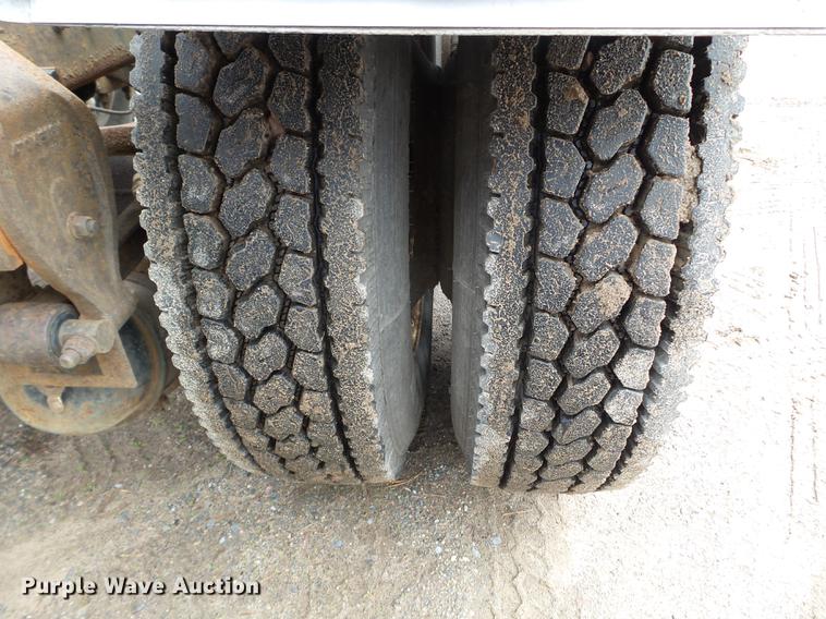 image for item DC4609 1991 Mack CH613 semi truck