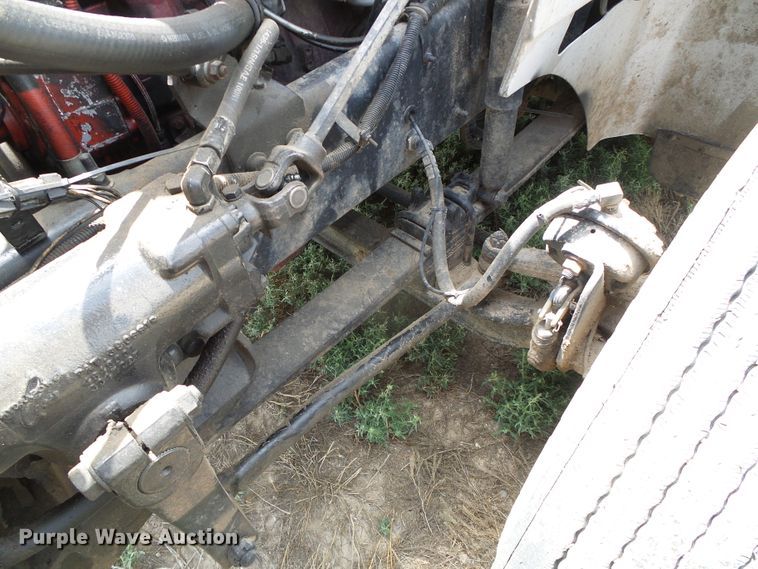 image for item DC5137 2004 International 9400 semi truck