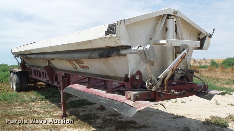 image for item DC5138 2009 Circle R side dump trailer