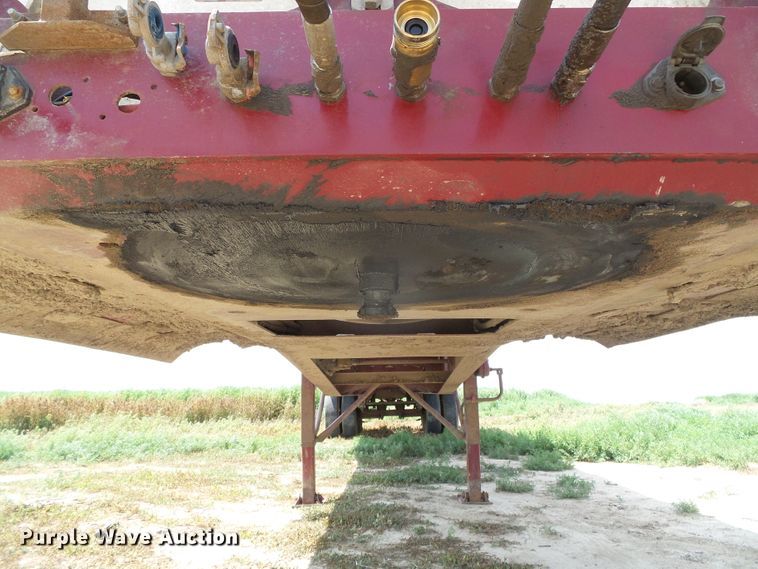 image for item DC5138 2009 Circle R side dump trailer