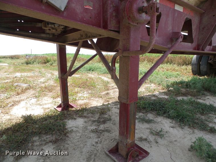 image for item DC5138 2009 Circle R side dump trailer