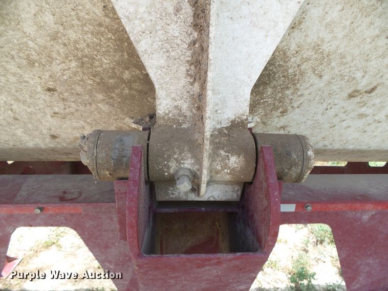 image for item DC5138 2009 Circle R side dump trailer