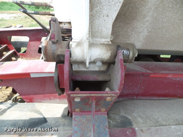 image for item DC5138 2009 Circle R side dump trailer