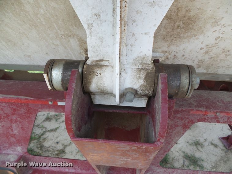 image for item DC5138 2009 Circle R side dump trailer