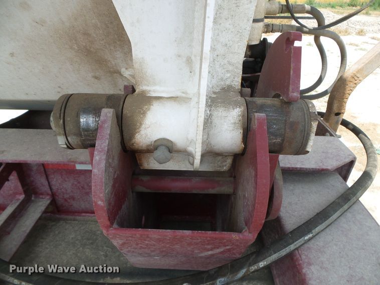 image for item DC5138 2009 Circle R side dump trailer