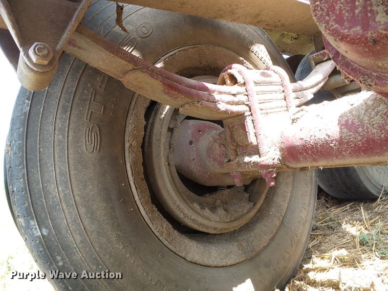 image for item DC5138 2009 Circle R side dump trailer