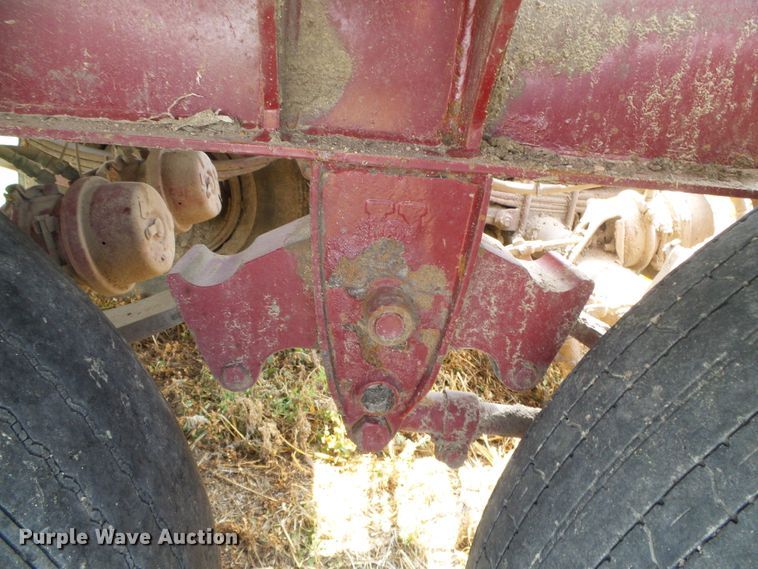 image for item DC5138 2009 Circle R side dump trailer