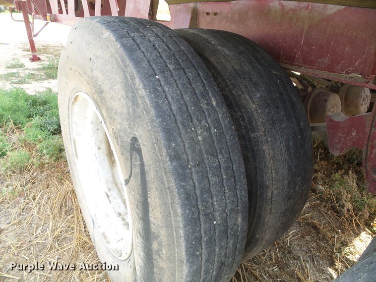 image for item DC5138 2009 Circle R side dump trailer