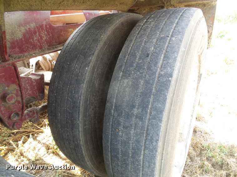 image for item DC5138 2009 Circle R side dump trailer