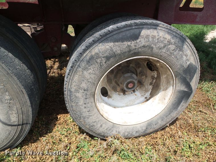 image for item DC5138 2009 Circle R side dump trailer