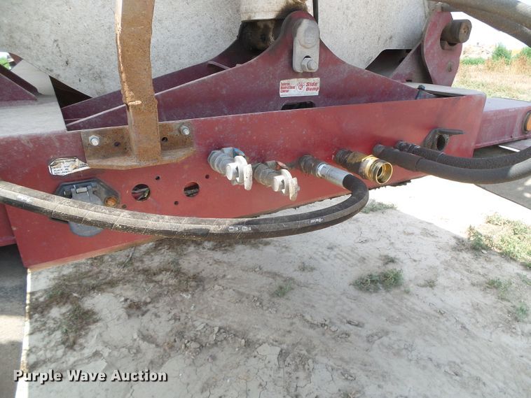 image for item DC5138 2009 Circle R side dump trailer