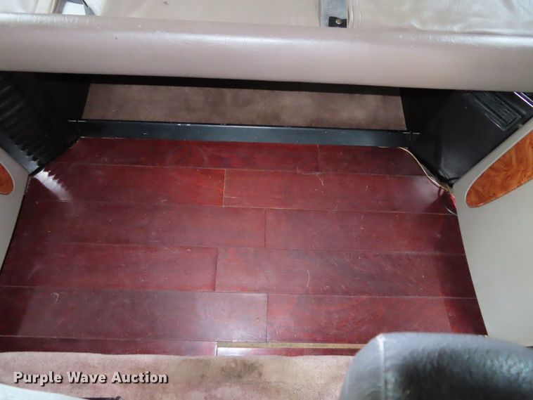 image for item DD6230 2001 Peterbilt 379 semi truck