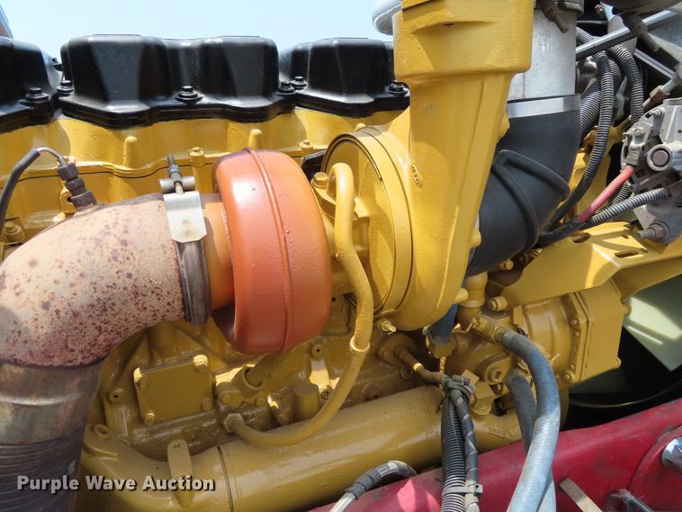 image for item DD6230 2001 Peterbilt 379 semi truck