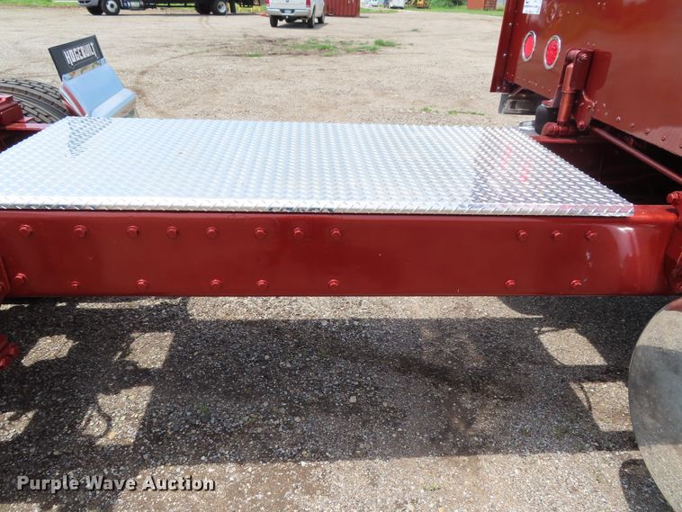 image for item DD6230 2001 Peterbilt 379 semi truck