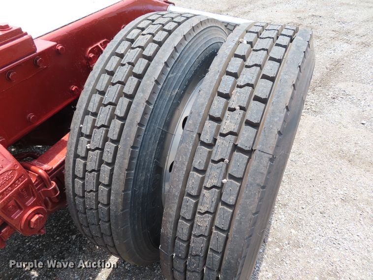 image for item DD6230 2001 Peterbilt 379 semi truck