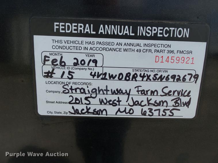 image for item DE7819 1995 White GMC WIA semi truck