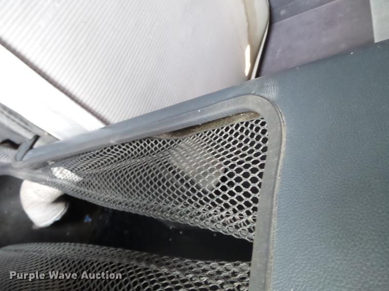 image for item DE7819 1995 White GMC WIA semi truck