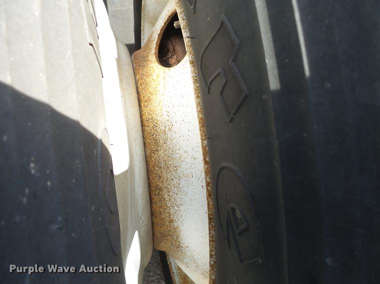 image for item DE7819 1995 White GMC WIA semi truck