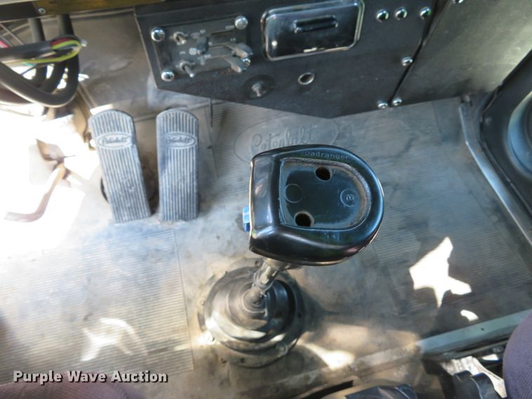 image for item DE8161 1984 Peterbilt 359 semi truck