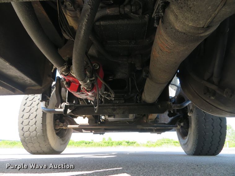 image for item DE8161 1984 Peterbilt 359 semi truck