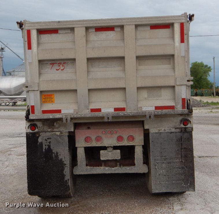 image for item DE8490 2000 Summit AD26 end dump trailer
