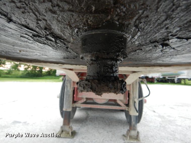 image for item DE8490 2000 Summit AD26 end dump trailer