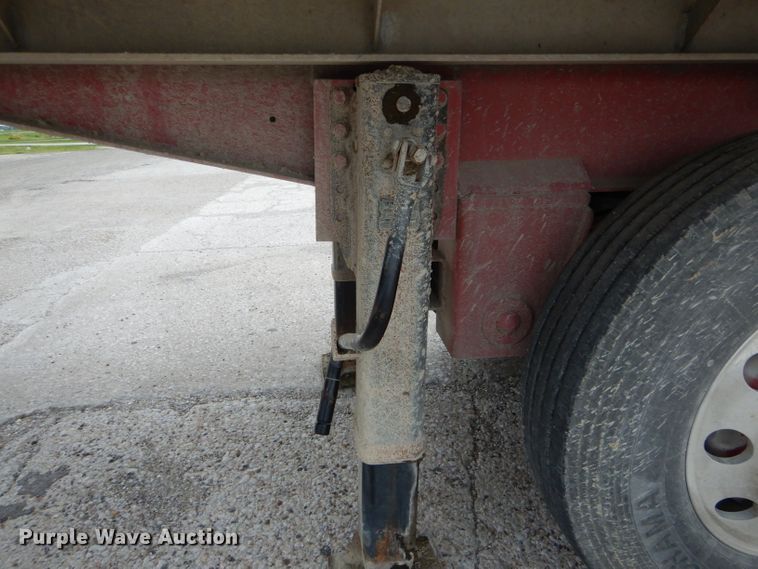 image for item DE8490 2000 Summit AD26 end dump trailer