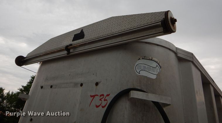 image for item DE8490 2000 Summit AD26 end dump trailer