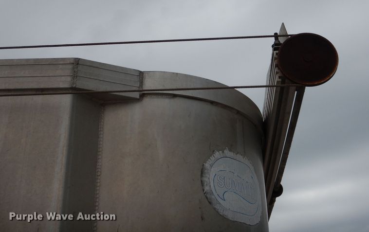 image for item DE8490 2000 Summit AD26 end dump trailer