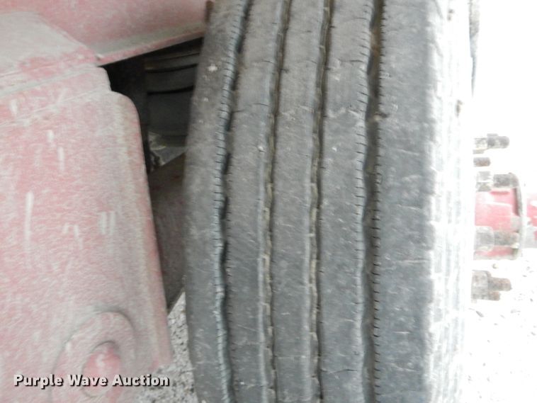 image for item DE8490 2000 Summit AD26 end dump trailer