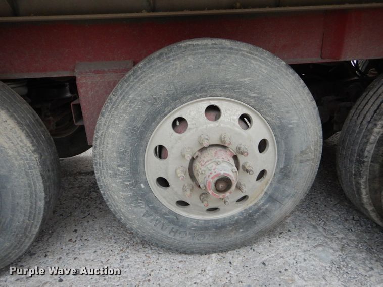 image for item DE8490 2000 Summit AD26 end dump trailer