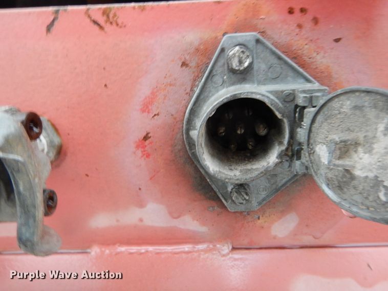 image for item DE8491 2000 Summit end dump trailer