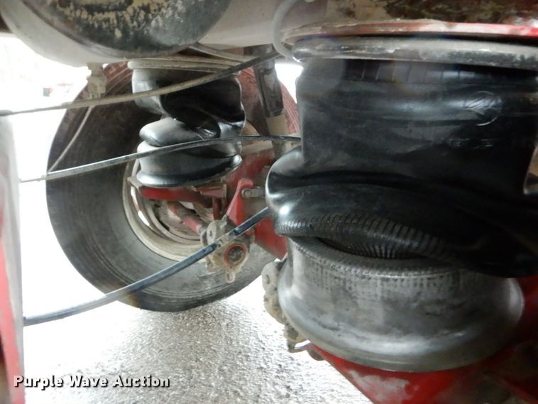 image for item DE8491 2000 Summit end dump trailer