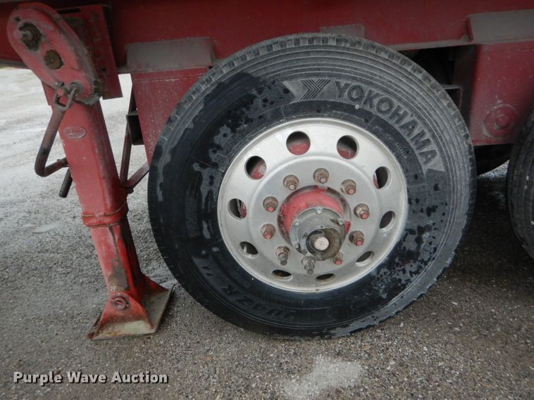 image for item DE8491 2000 Summit end dump trailer