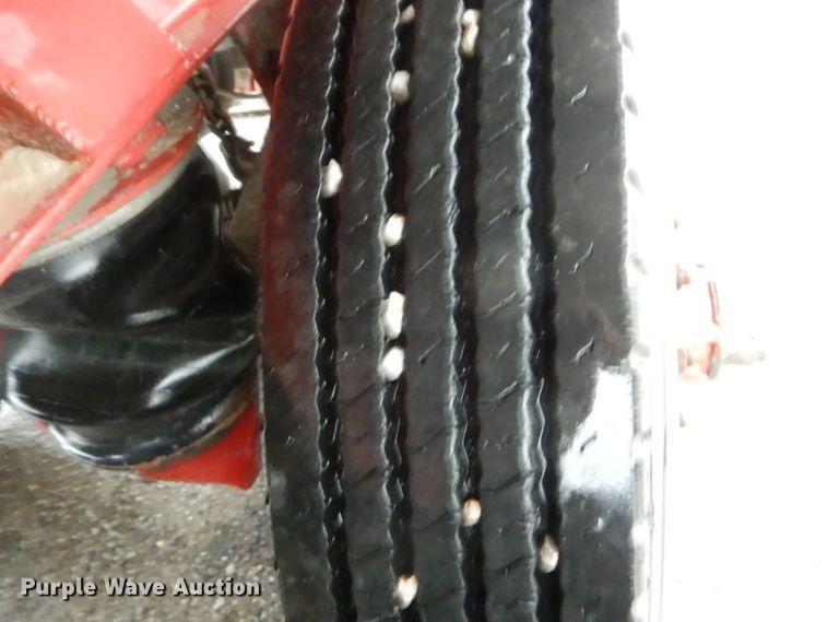 image for item DE8491 2000 Summit end dump trailer