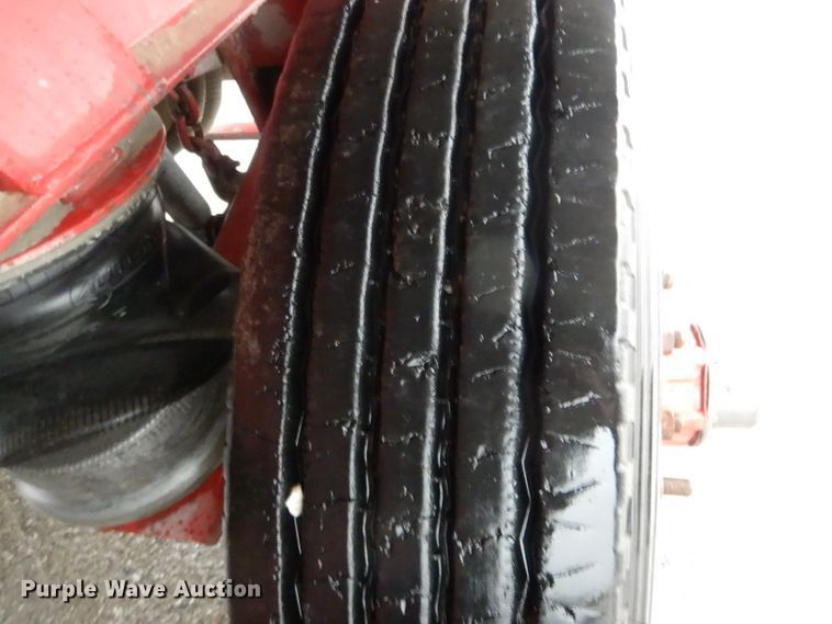 image for item DE8491 2000 Summit end dump trailer