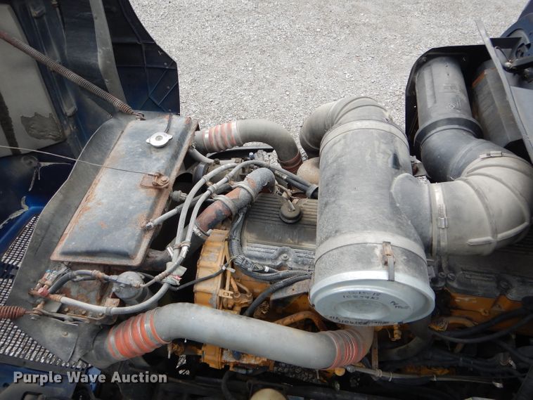 image for item DE8514 2007 Kenworth T600 semi truck