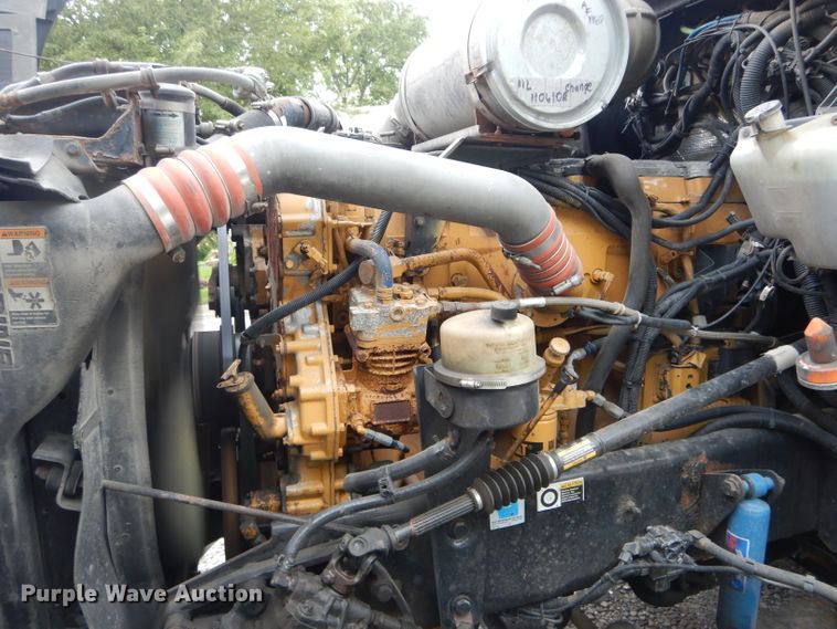 image for item DE8514 2007 Kenworth T600 semi truck