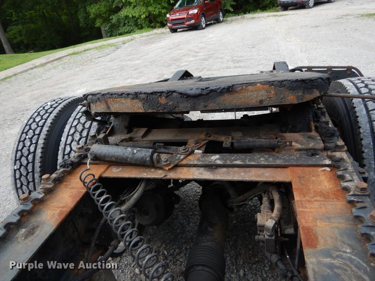 image for item DE8514 2007 Kenworth T600 semi truck