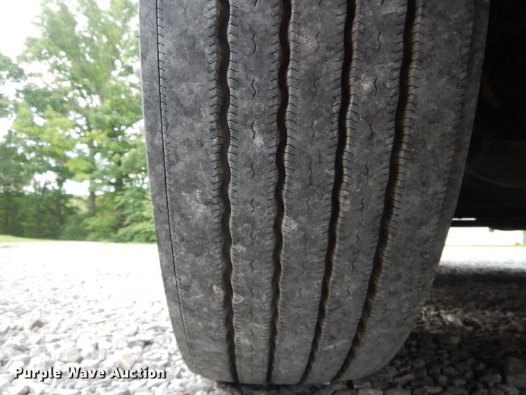 image for item DE8514 2007 Kenworth T600 semi truck