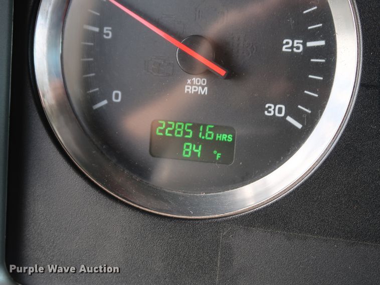 image for item DG4076 2011 Kenworth T800 semi truck