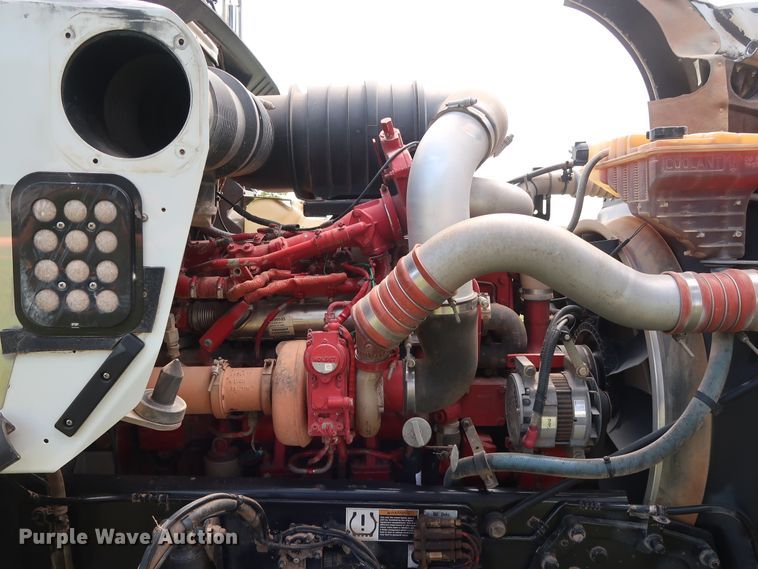 image for item DG4076 2011 Kenworth T800 semi truck