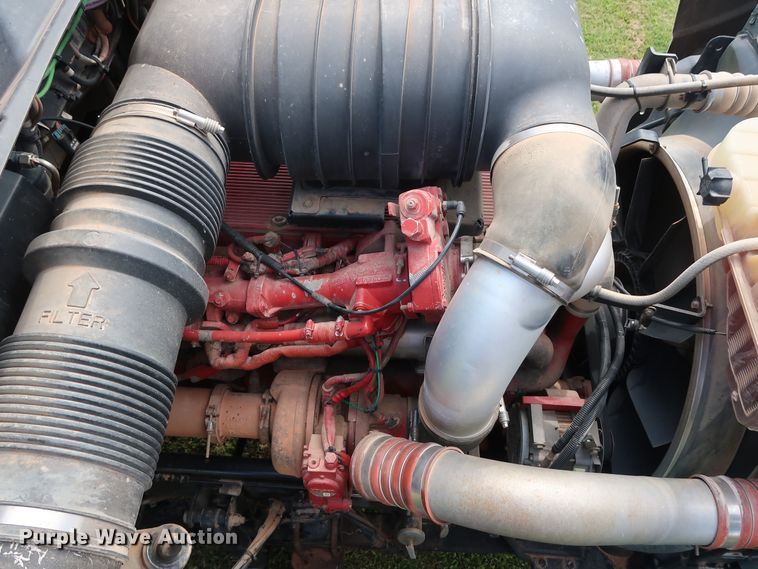 image for item DG4076 2011 Kenworth T800 semi truck