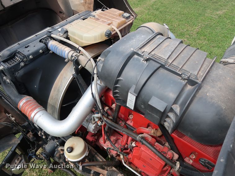 image for item DG4076 2011 Kenworth T800 semi truck