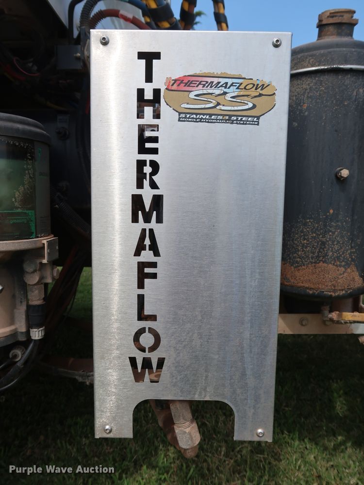 image for item DG4076 2011 Kenworth T800 semi truck