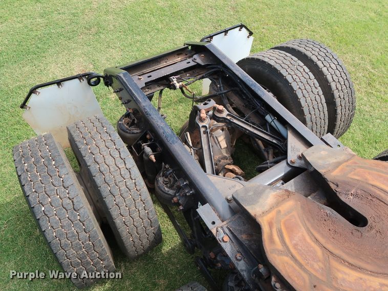 image for item DG4076 2011 Kenworth T800 semi truck