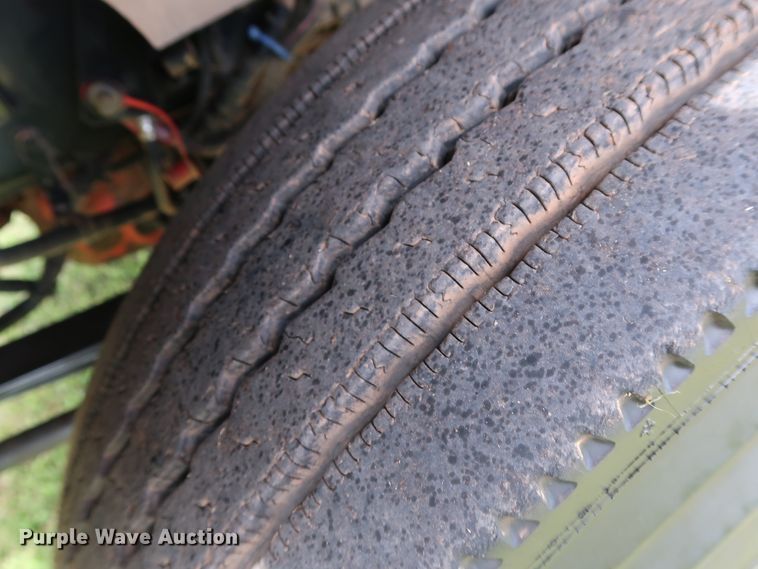 image for item DG4076 2011 Kenworth T800 semi truck