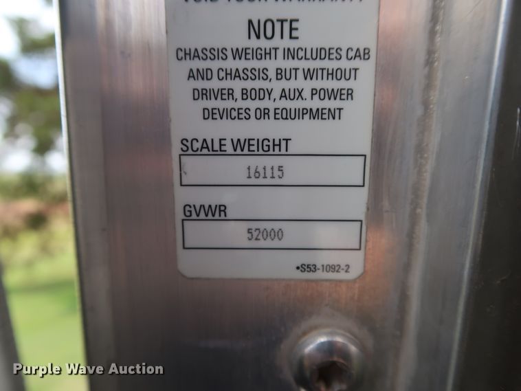 image for item DG4076 2011 Kenworth T800 semi truck