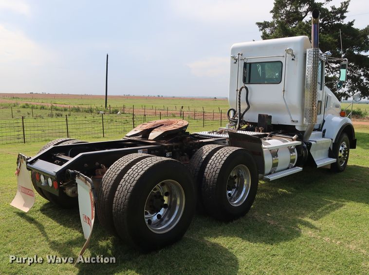 image for item DG4077 2012 Kenworth T800 semi truck
