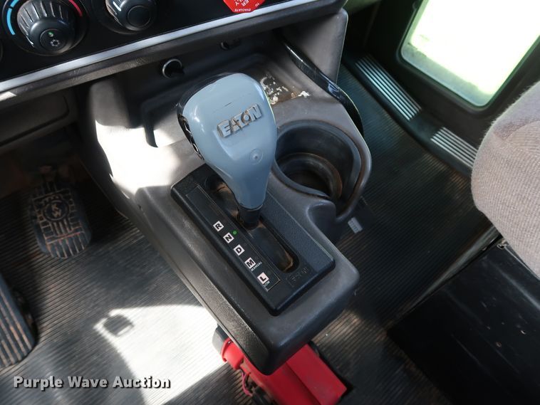 image for item DG4077 2012 Kenworth T800 semi truck